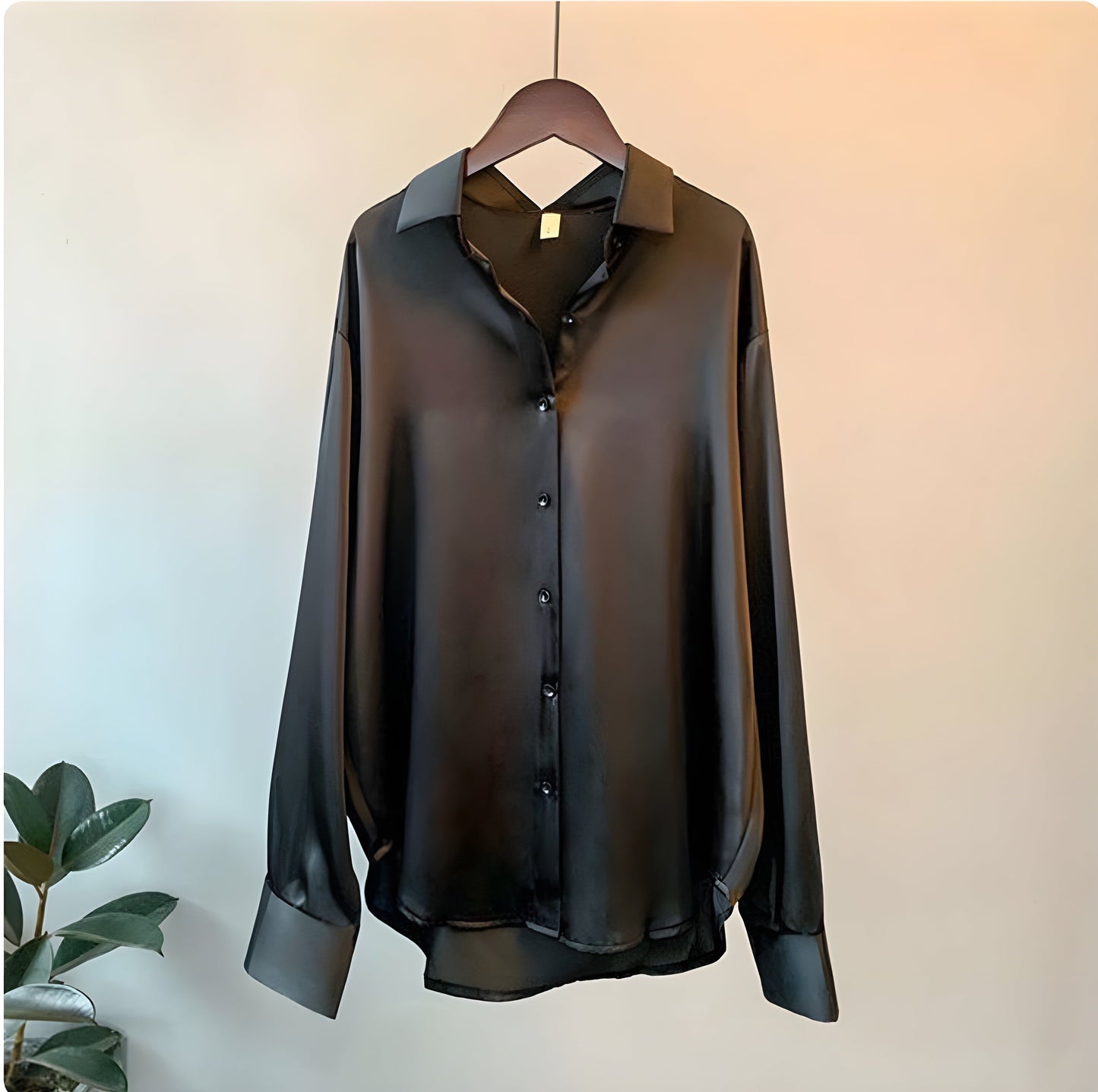 Vanessa™ | Satinblus för en Sofistikerad Look