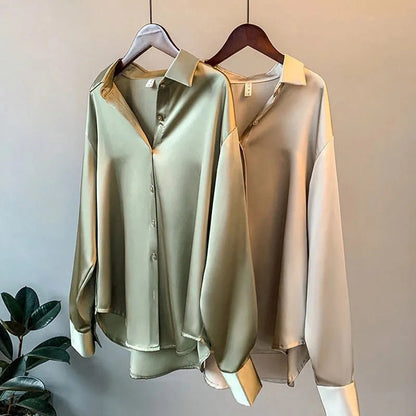 Vanessa™ | Satinblus för en Sofistikerad Look